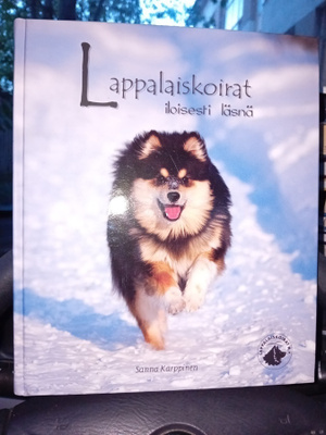 Karppinen : Lappalaiskoirat iloisesti läsnä ( SIS POSTIKULU
