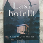 Emily St. John Mandel - Lasihotelli (sid.) - pikkukuva 1