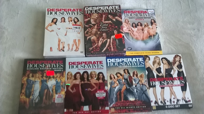 Täydelliset Naiet - Desperate Housewives (paketti)