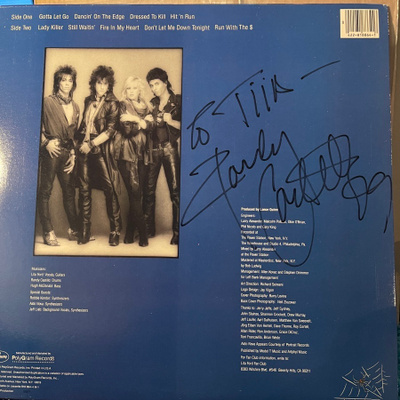 Lita Fordin (paperi) ja Randy Castillon (lp) nimmarit