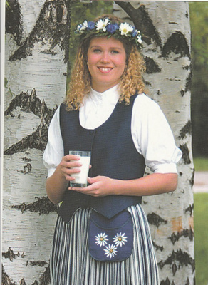 MAITOTYTTÖ 2001 - PAULIINA KALENIUS