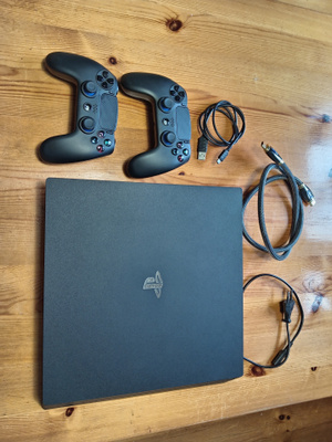 PS4 Pro 1TB uusin versio