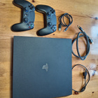PS4 Pro 1TB uusin versio - pikkukuva 1