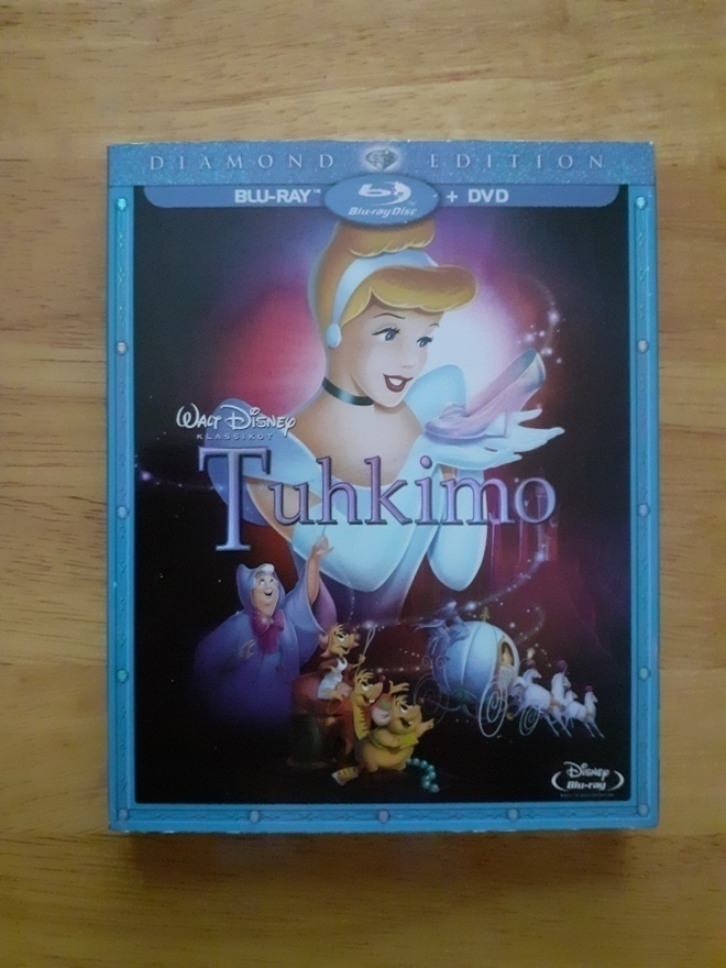 Tuhkimo BLU-RAY + DVD