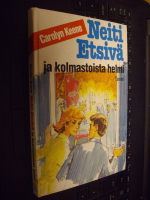 Carolyn Keene: Neiti Etsivä ja kolmastoista helmi (Sis.pk:t)