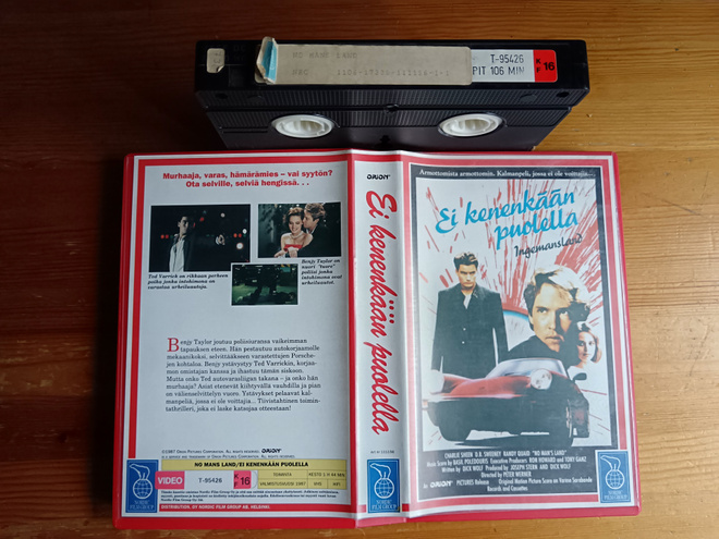Ei kenenkään puolella vhs