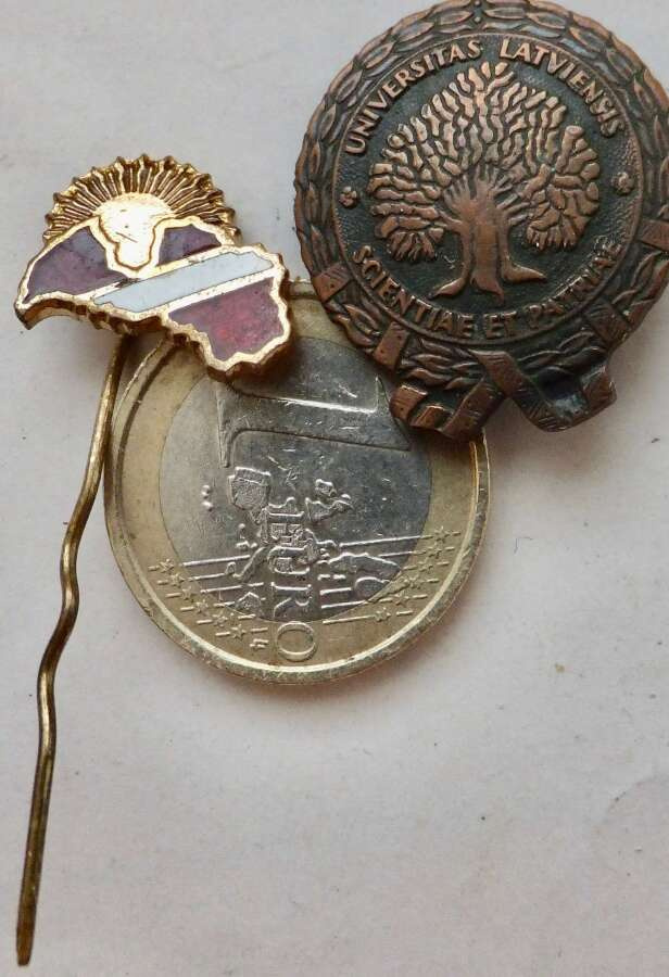 2 VANHAA Merkkiä Latvia