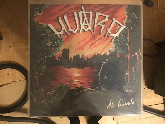Huora älä luovuta LP