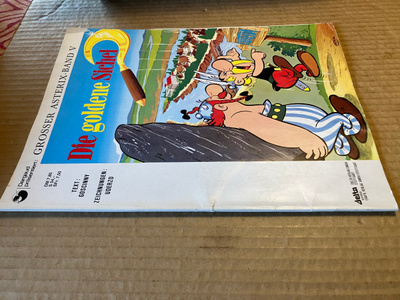 ASTERIX DIE GOLDENE SICHEL HYVÄ