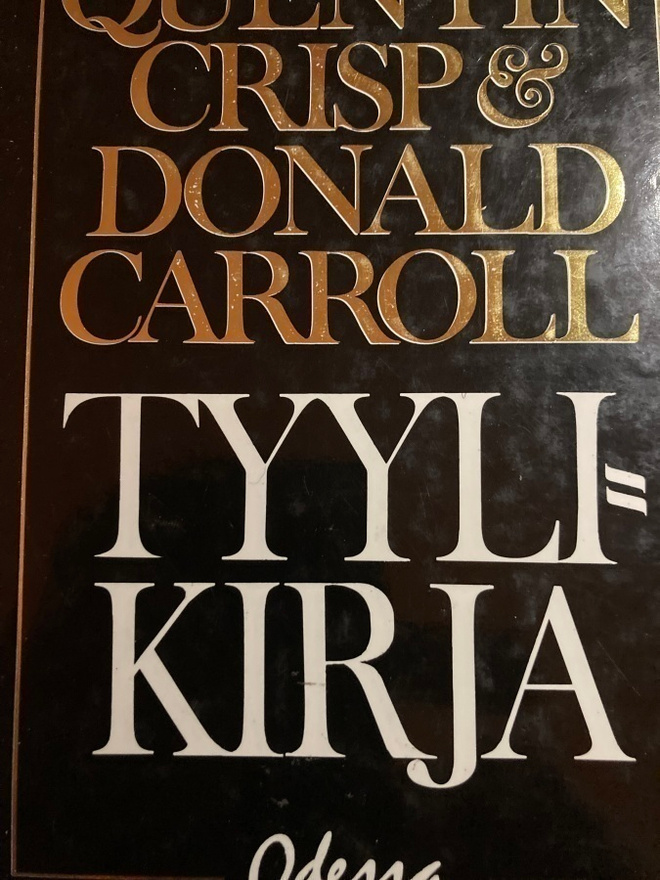 CRISP & CARROLL: TYYLIKIRJA