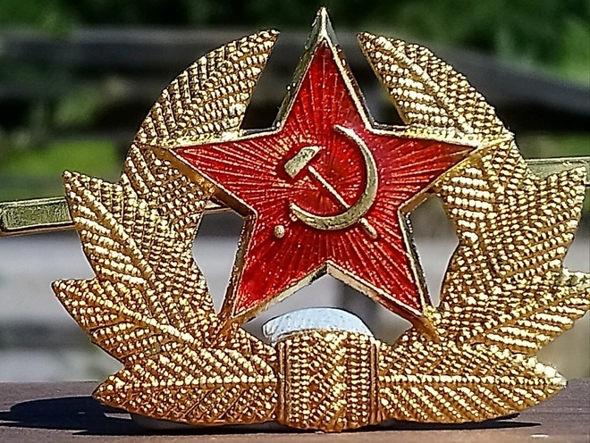 CCCR - Kokardi. Laattapiikit. Halkaisija - 49 mm.
