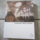 Sankarin ilmestyminen - Lev Rubinštein - pikkukuva 1