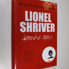Lionel Shriver : Jonnekin pois - pikkukuva 1
