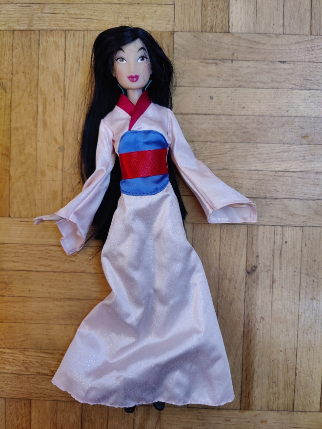 Disney storen Princess Mulan -nukke
