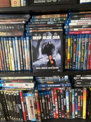 Deep Blue Sea  Renny Harlin