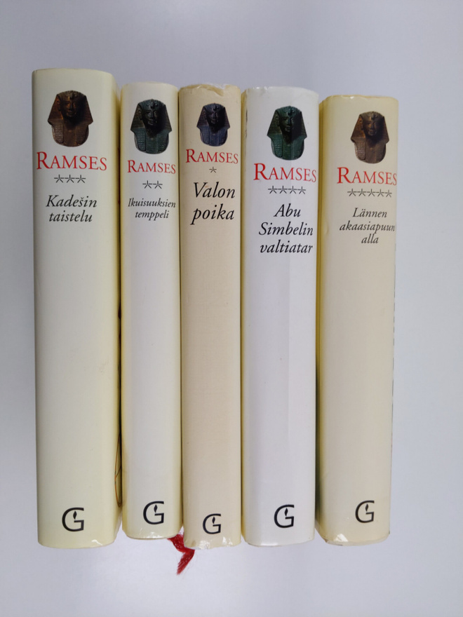 Christian Jacq : Ramses 1-5 : Valon poika ; Ikuisuuksien ...