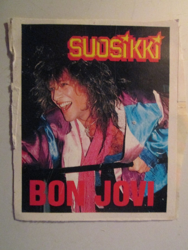 BON JOVI VANHA PIENI TARRA SUOSIKKI LEHDESTÄ -80 LUVULTA