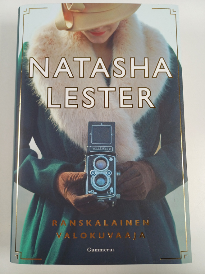 Natasha Lester : Ranskalainen valokuvaaja