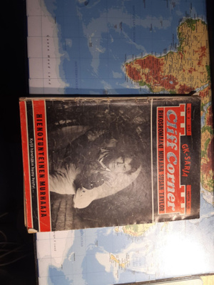 Cliff Corner 2/1973 Hienotunteinen murhaaja