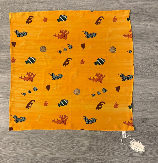 Charlotte Sparre vintage silkkihuivi