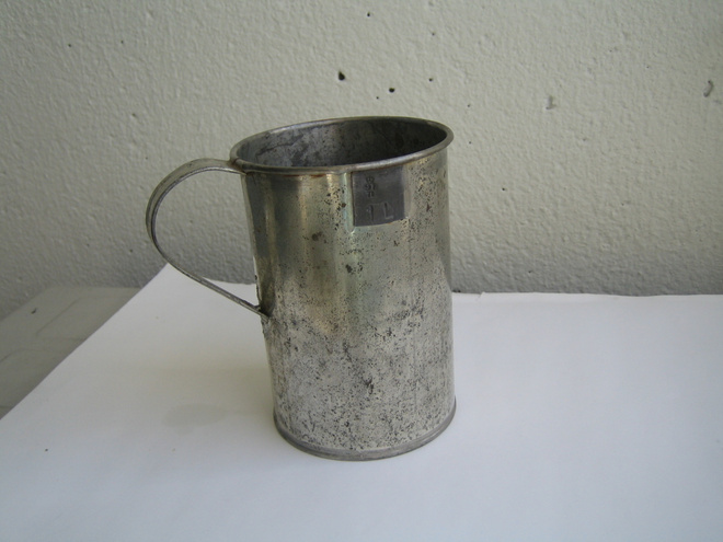 Litran mitta (peltinen, kruunattu)