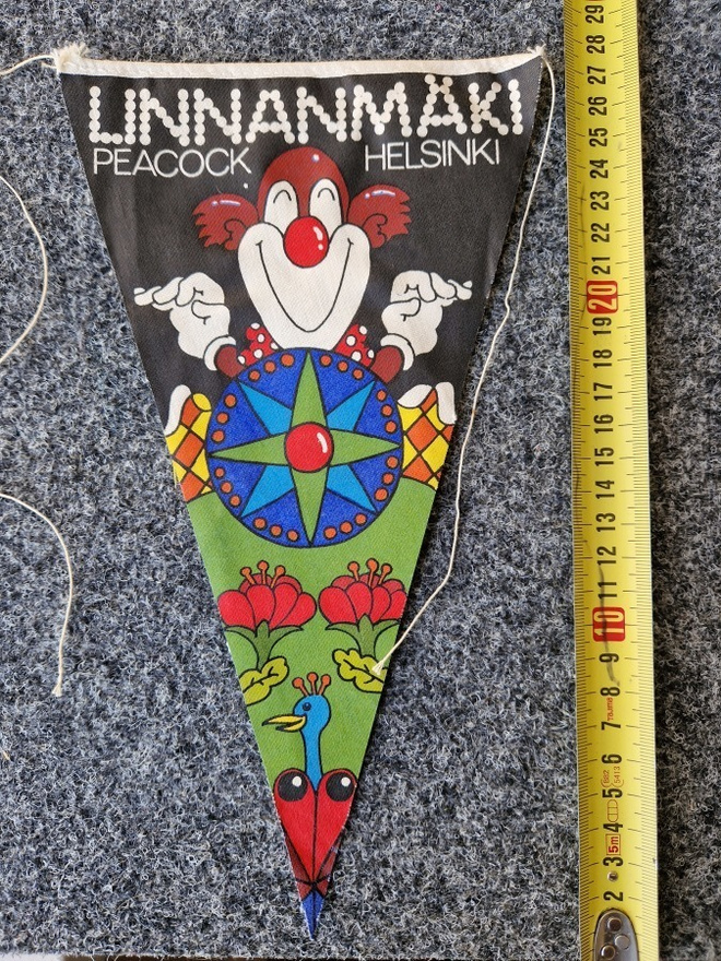 Linnanmäki Peacock vintage iso matkailuviiri