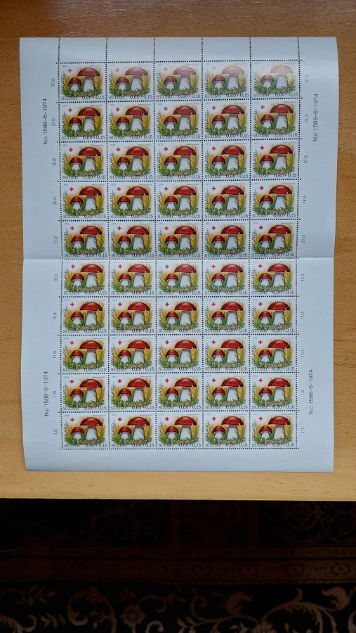 1974 Punainen Risti ( PR ) 0,60+0,15 mk arkki **