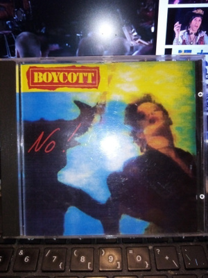CD : BOYCOTT  :  NO! ( SIS POSTIKULUT)
