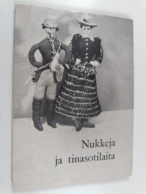 Nukkeja ja tinasotilaita