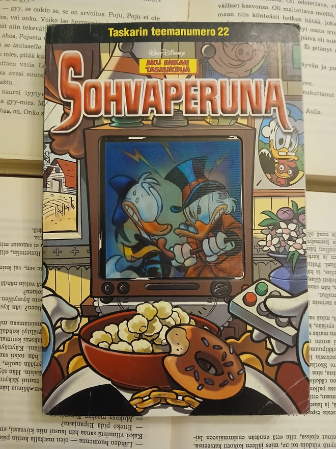 Aku Ankan taskukirja • Taskarin teemanumero 22: Sohvaperuna