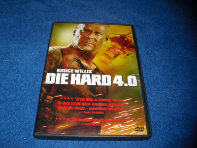 DIE HARD 4.0 (Bruce Willis)***