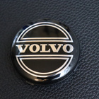 Volvo vannekeskiöt – Vanha tyyli, Kromi-musta – 64mm (4kpl - pikkukuva 1