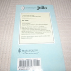 Harlequin Julia  Nora Roberts Hetki taikaa - pikkukuva 2