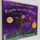 Julia Donaldson : Room on the broom - pikkukuva 1
